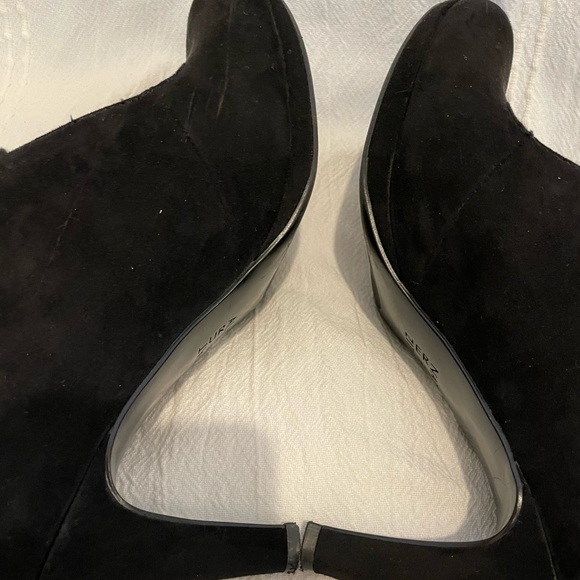 Black Naturalizer Paxton Style Shoes - Picture 2 of 6